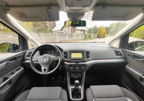 Volkswagen Sharan cena 47900 przebieg: 196100, rok produkcji 2014 z Dolsk małe 232